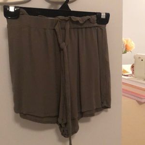 Flowy Shorts (Army Green)